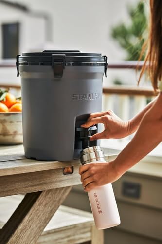 Insulated Stainless Steel Water Bottle 36 oz with Push Button Lid P799245