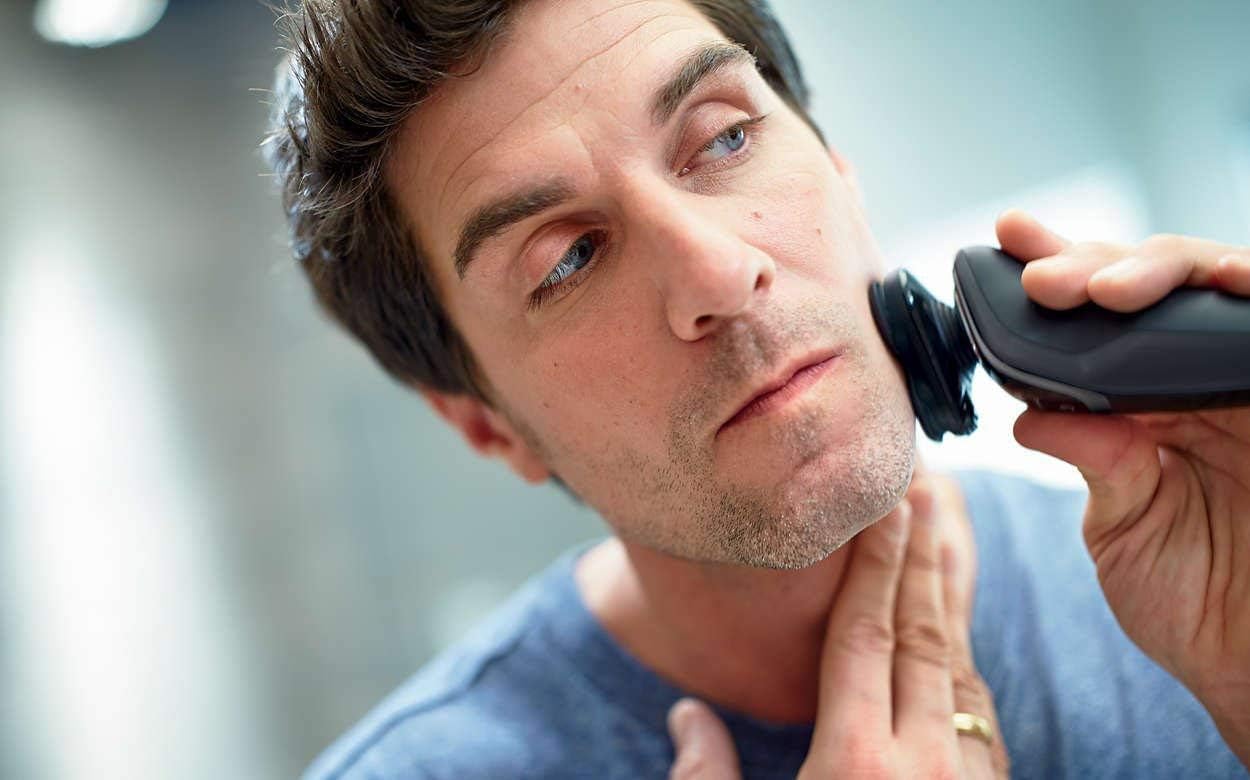 Electric Shaver Wet & Dry with MultiPrecision Blade System A274636