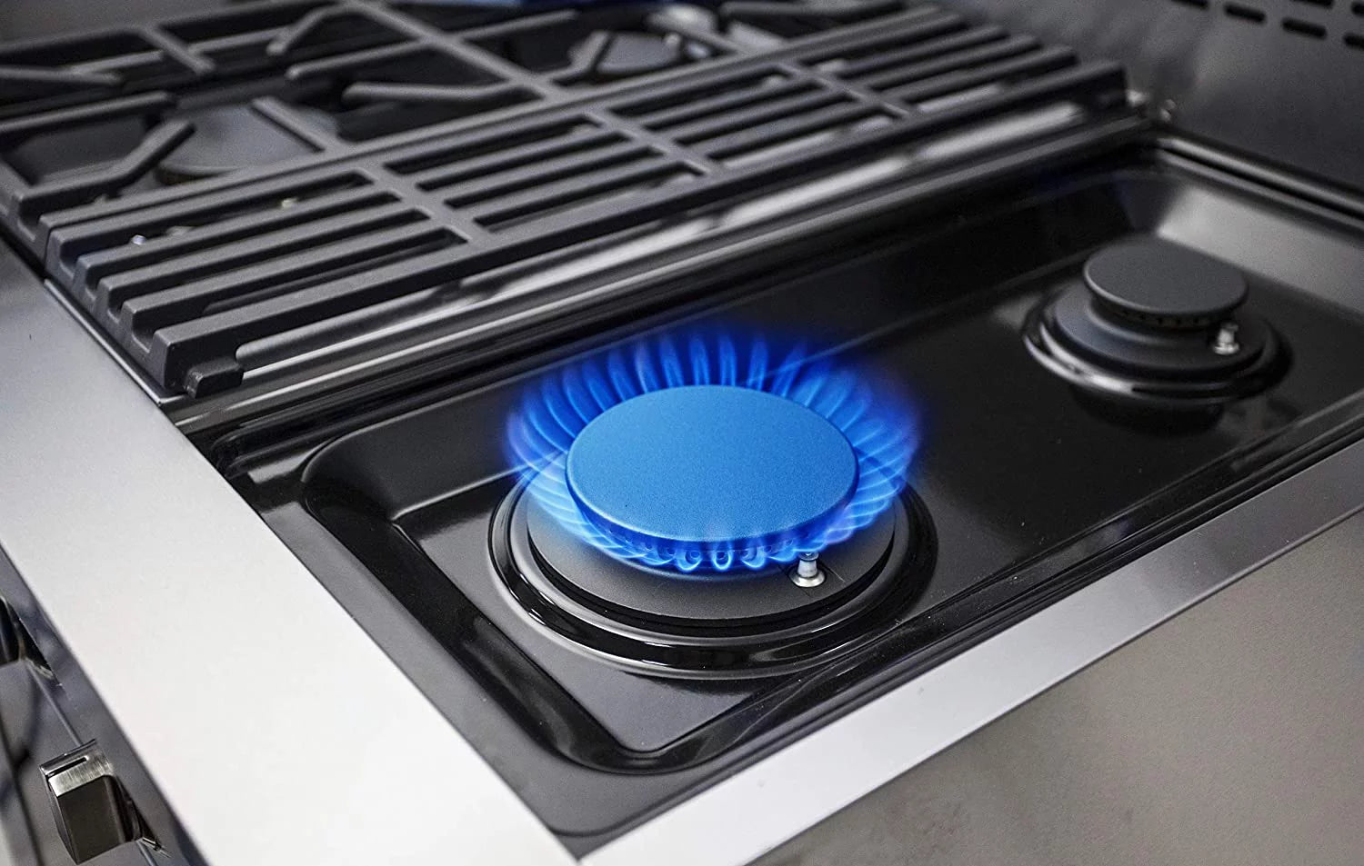 30" Stainless Steel Natural Gas Range with Convection Oven E198418