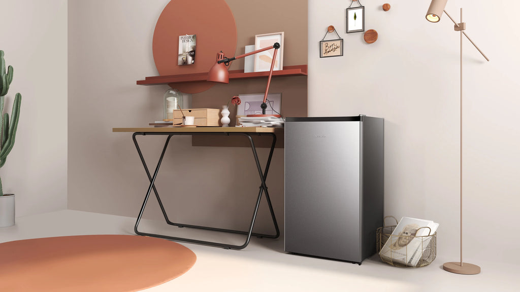 Mini Fridge with Chiller, Silver D7148