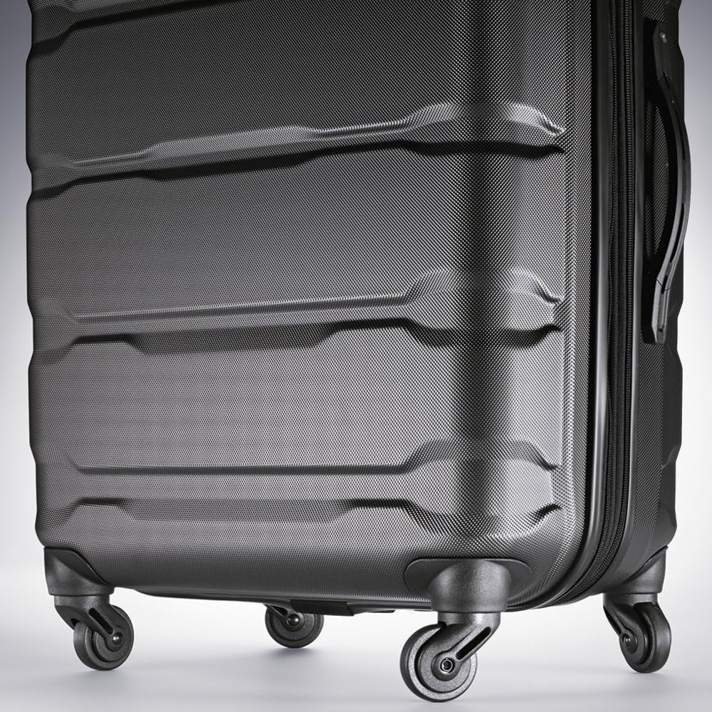 Hardside Spinner 2-Piece Luggage Set 24 and 20 Inch Black Y471