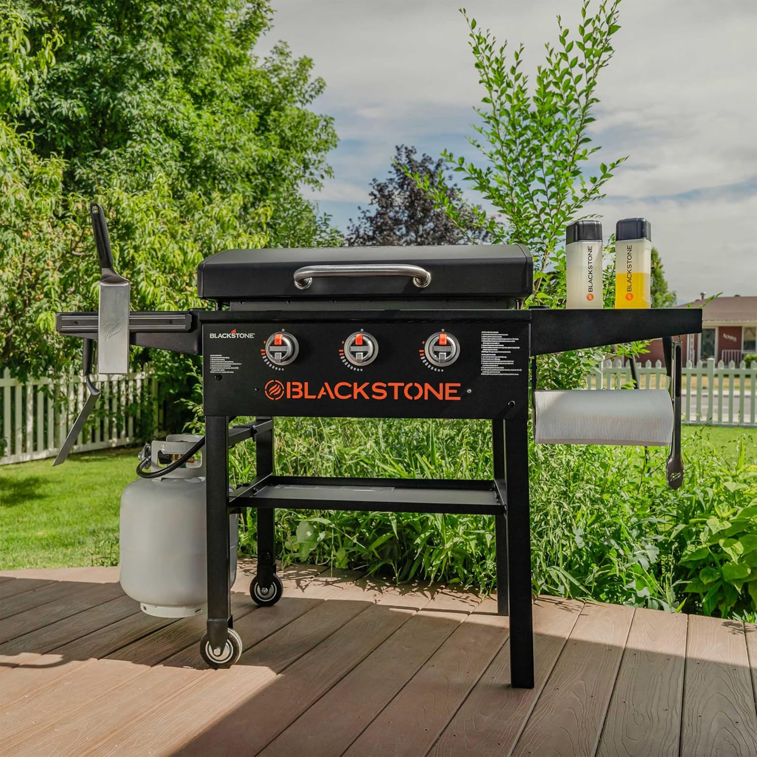 28 Inch 3-Burner Outdoor Flat Top Grill with Hood and Seasoning B121679
