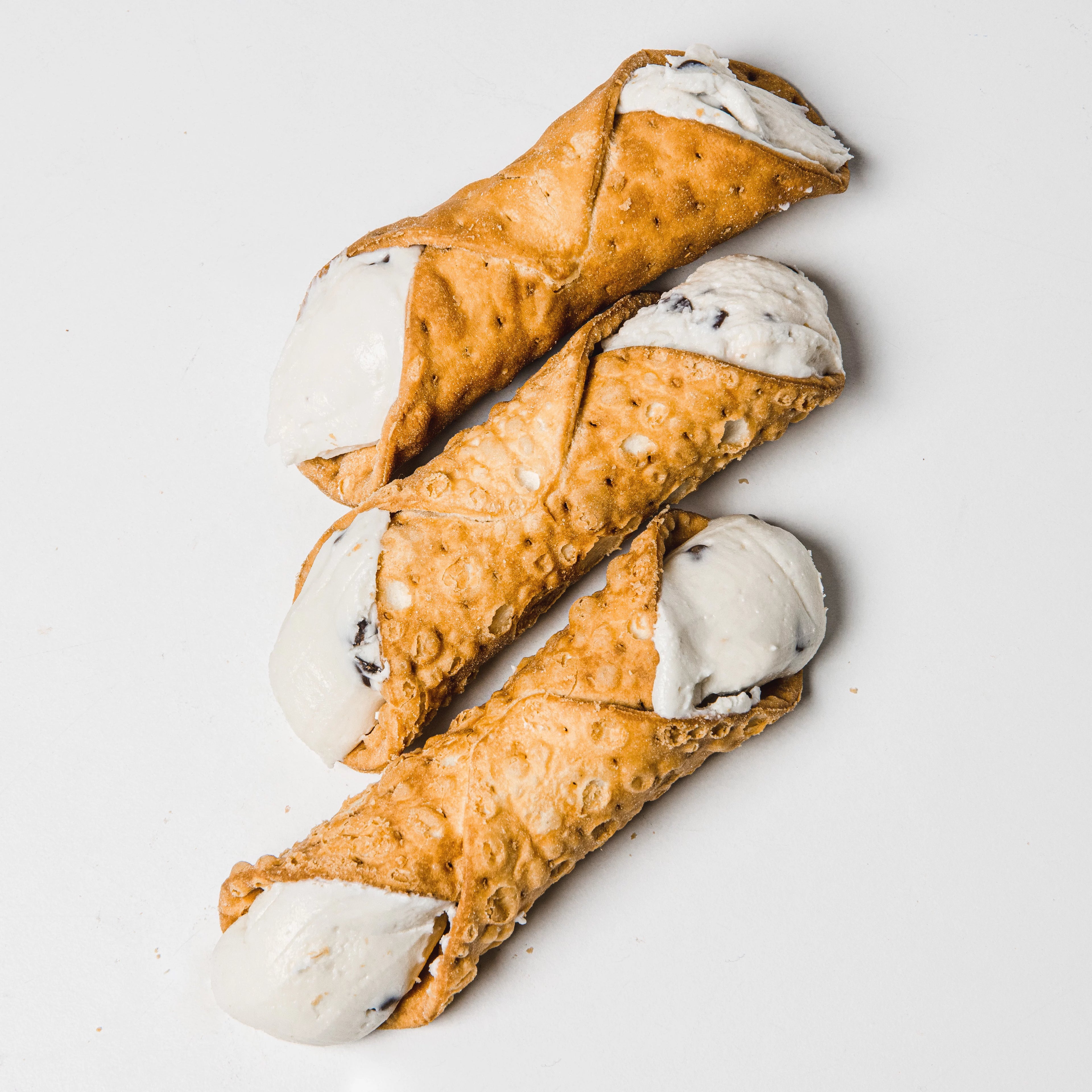 Classic Cannoli Kit, 12-Pack Family Size, Authentic Italian Pastry Y832