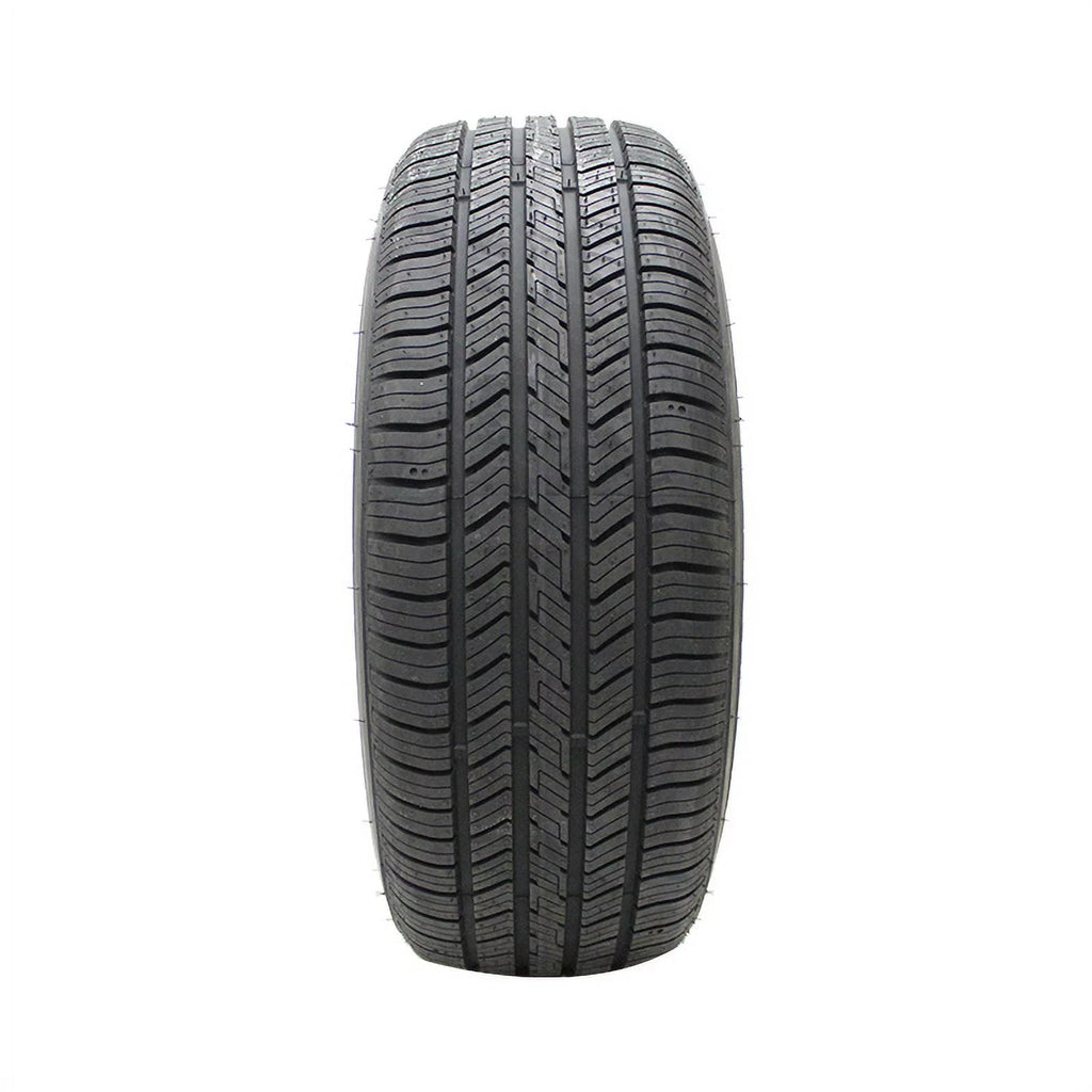 All-Season Tire 235/75R15 Z550